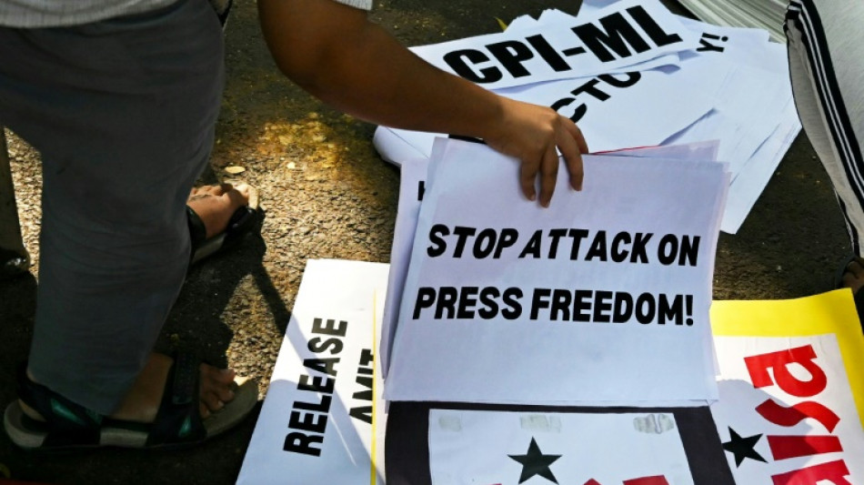 Corpo de jornalista &eacute; encontrado enterrado em fossa s&eacute;ptica na &Iacute;ndia