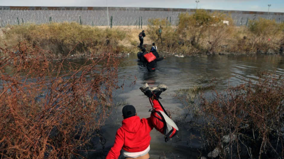 Hombres armados secuestran a 31 migrantes en el norte de M&eacute;xico, cerca de EEUU