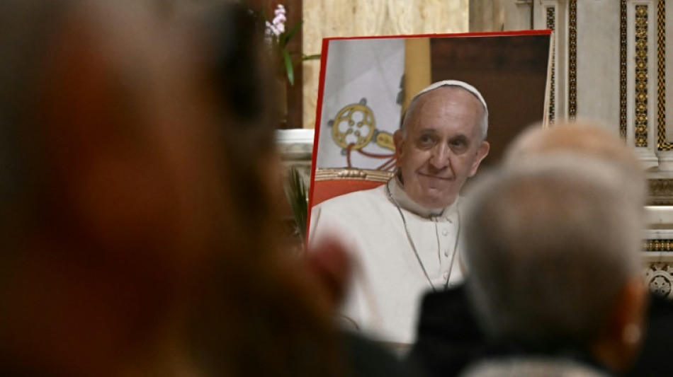 Franziskus starb an Folgen eines Schlaganfalls - Weltweite Trauer um den Papst