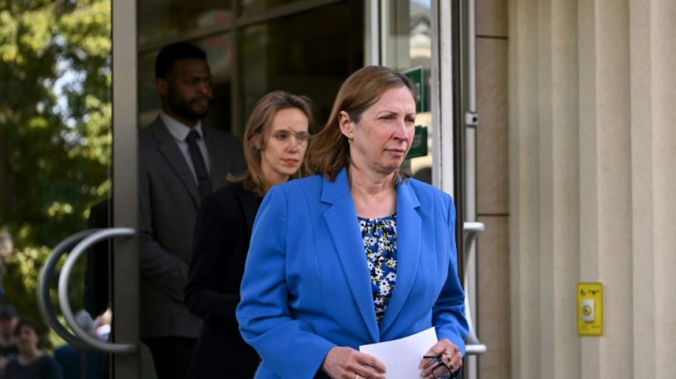 La embajadora de EEUU vuelve a visitar al periodista preso en Rusia por espionaje