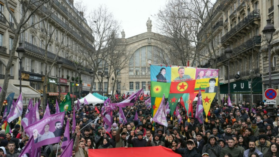 Manifestation &agrave; Paris pour r&eacute;clamer "justice" pour trois militantes Kurdes assassin&eacute;es en 2013