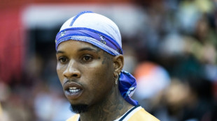 El rapero Tory Lanez es atacado en una prisión de California