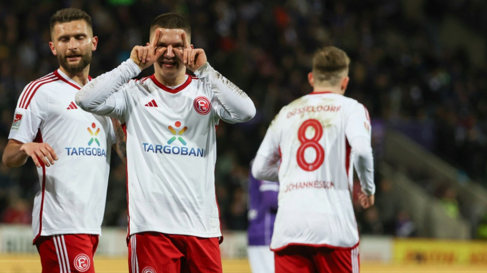 D&uuml;sseldorf springt auf Rang drei - Paderborn patzt