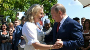 Putin schenkte &Ouml;sterreichs Ex-Au&szlig;enministerin teuren Schmuck zur Hochzeit
