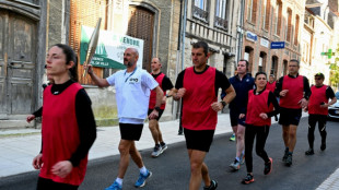Fran&ccedil;a inicia per&iacute;odo de seguran&ccedil;a 'nunca antes visto' com chegada de chama ol&iacute;mpica