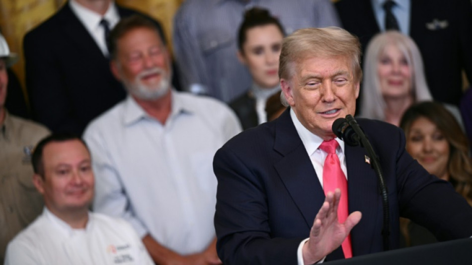 Trump pressiona Congresso para que aprove megaprojeto de lei orçamentária