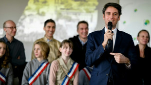 Gabriel Attal au contact des Fran&ccedil;ais dans le Rh&ocirc;ne