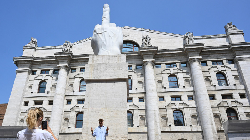 Borsa: Milano chiude in calo, Ftse Mib -0,36%