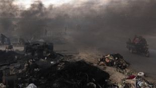 Media, raid Israele vicino a centro aiuti a Gaza, 12 morti