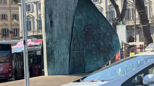 Tajani, senza parole per profanazione statua di Papa Wojtyla