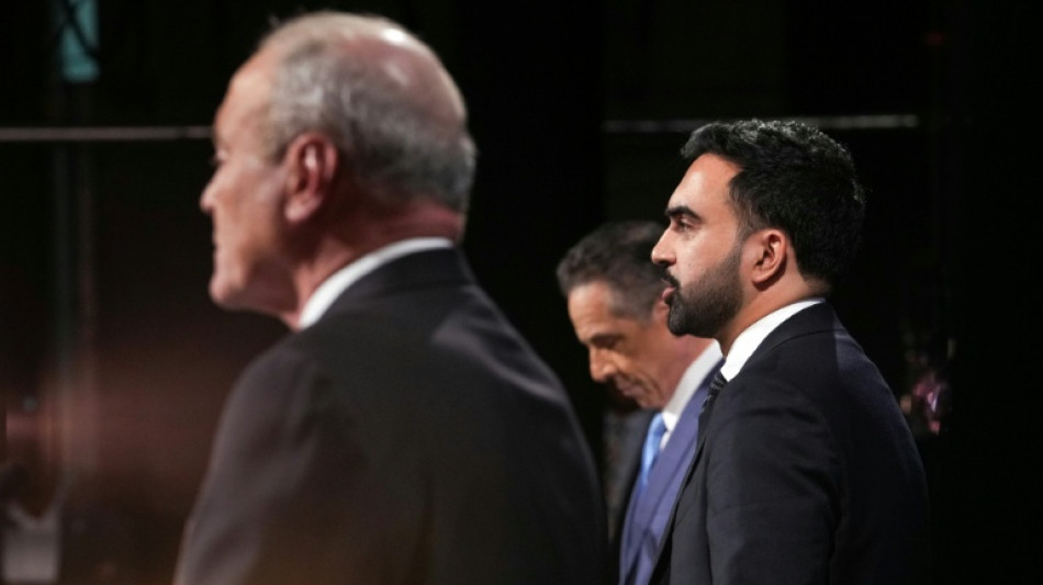 Habitantes y candidatos a la alcald&iacute;a de Nueva York condenan una redada migratoria