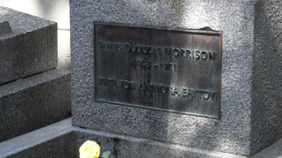 Parigi, dopo 37 anni ritrovato il busto di Jim Morrison