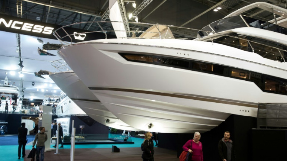 Eigent&uuml;merin muss Feuerwehreinsatz an gesunkener Jacht in Rheinland-Pfalz zahlen