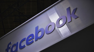 'Meta e stati Usa valutano patteggiamento sulle accuse di dipendenza dei social'