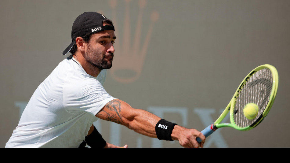 Atp Vienna: Cobolli si ritira, Berrettini ai quarti a Vienna