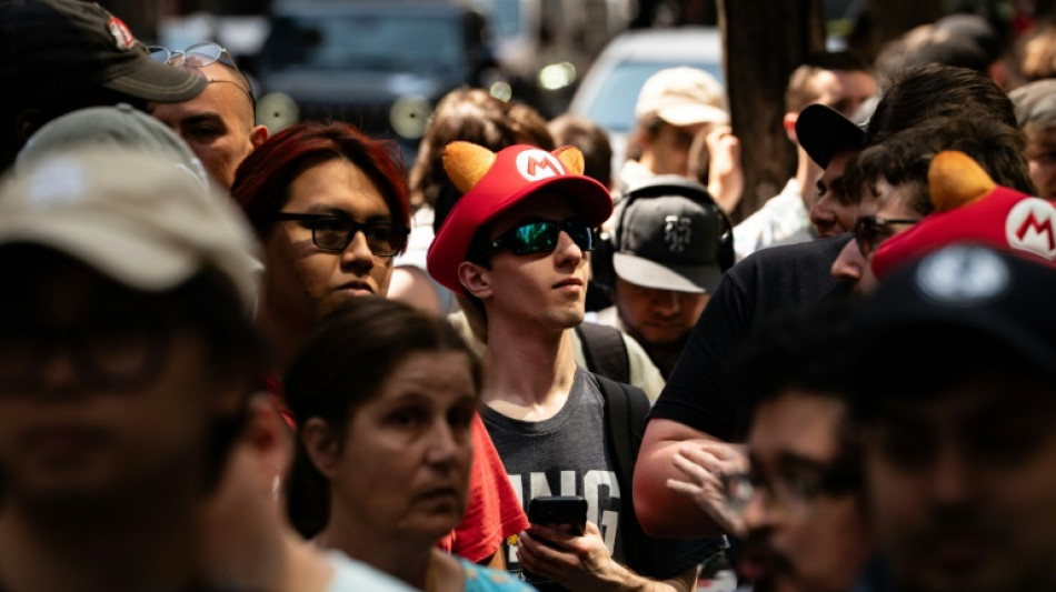 Les fans de Nintendo à l'assaut de la console Switch 2