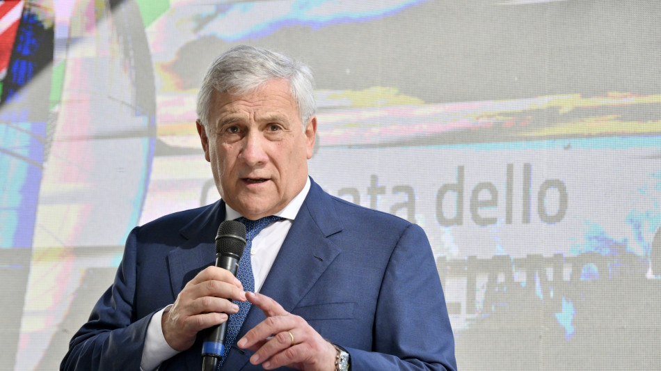 Farnesina, Mosca piombata in un abisso di volgarit&agrave;