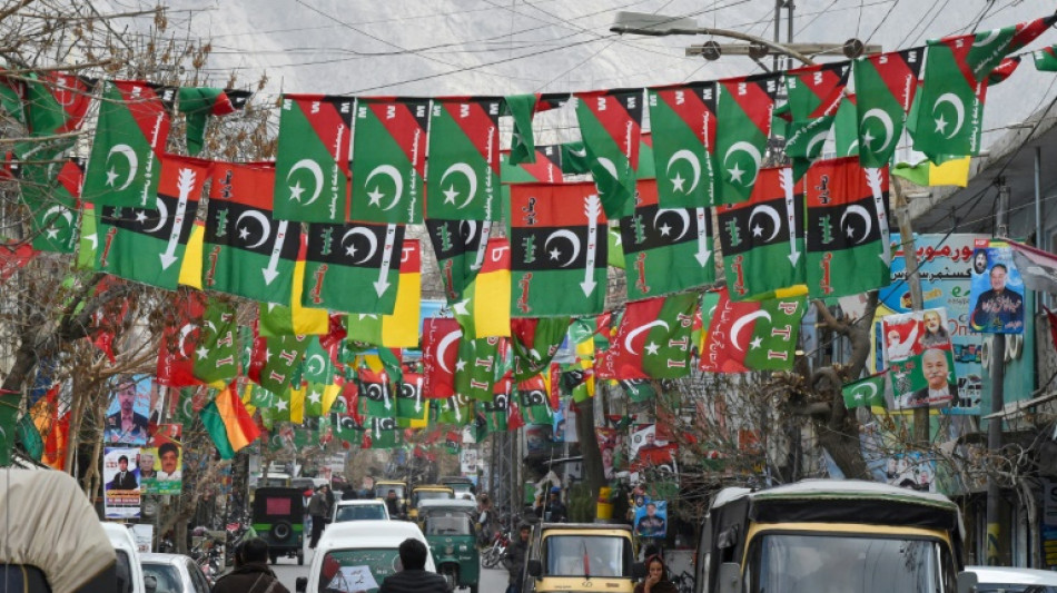 Pakistan: 12 morts dans une explosion pr&egrave;s du bureau d'un candidat aux &eacute;lections