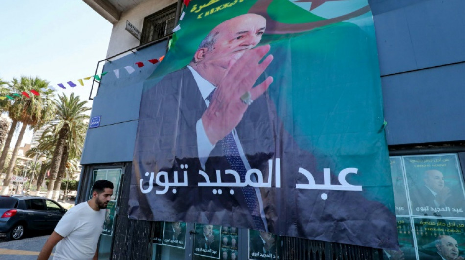 Argelinos comparecem &agrave;s urnas para elei&ccedil;&atilde;o presidencial