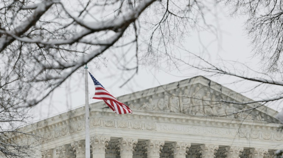 Supremo dos EUA reativa a&ccedil;&atilde;o de mulher h&eacute;tero que se diz v&iacute;tima de 'discrimina&ccedil;&atilde;o reversa'