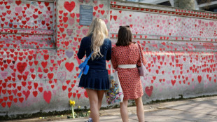 En plena disparada de casos, Reino Unido recuerda a los muertos en dos a&ntilde;os de pandemia