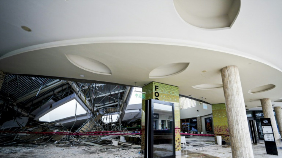 Temen m&aacute;s v&iacute;ctimas en el desplome en un centro comercial de Per&uacute; que deja seis muertos