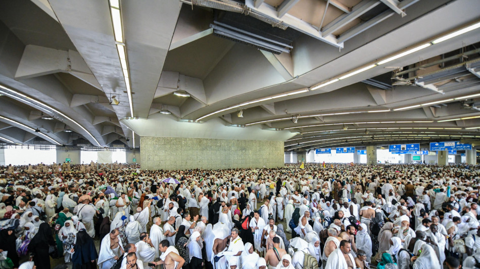 'Sono pi&ugrave; di mille i pellegrini morti alla Mecca'