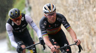 Dura ca&iacute;da de Vingegaard, Roglic y Evenepoel en la Vuelta al Pa&iacute;s Vasco
