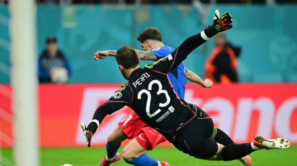 Ligue Europa: &agrave; Lyon, Fonseca en pince pour Perri, "le meilleur du monde"