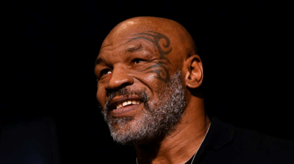 Mike Tyson ne sera pas poursuivi pour avoir frapp&eacute; un passager qui l'importunait