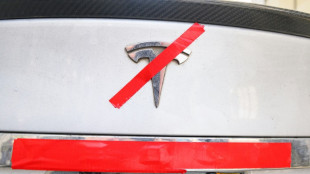 Gold hits record as Trump fuels Fed fears, Wall Street rebounds