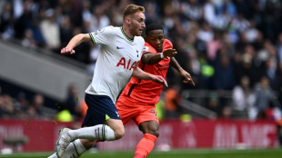 Tottenham acerta contrata&ccedil;&atilde;o do atacante sueco Dejan Kulusevski