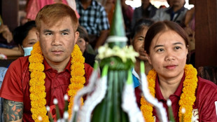 Tha&iuml;lande: fleurs et pri&egrave;res pour le retour d'otages du Hamas