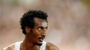 Kejelcha smashes half-marathon world record in Buenos Aires