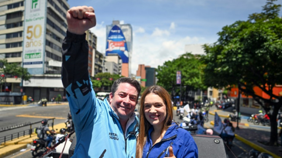 Venezuela elege prefeitos quase sem oposição ao chavismo