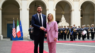 JD Vance re&ccedil;u par sa "ch&egrave;re amie" Meloni avant P&acirc;ques au Vatican