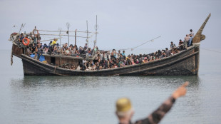 En Indon&eacute;sie, un bateau de r&eacute;fugi&eacute;s rohingyas refoul&eacute; &agrave; la mer