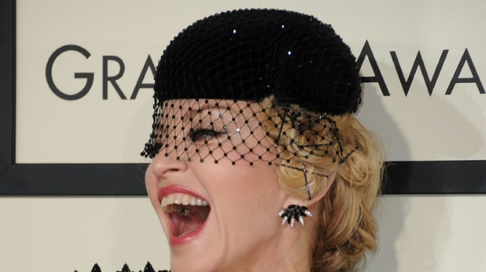 Madonna agradece apoio da fam&iacute;lia durante doen&ccedil;a