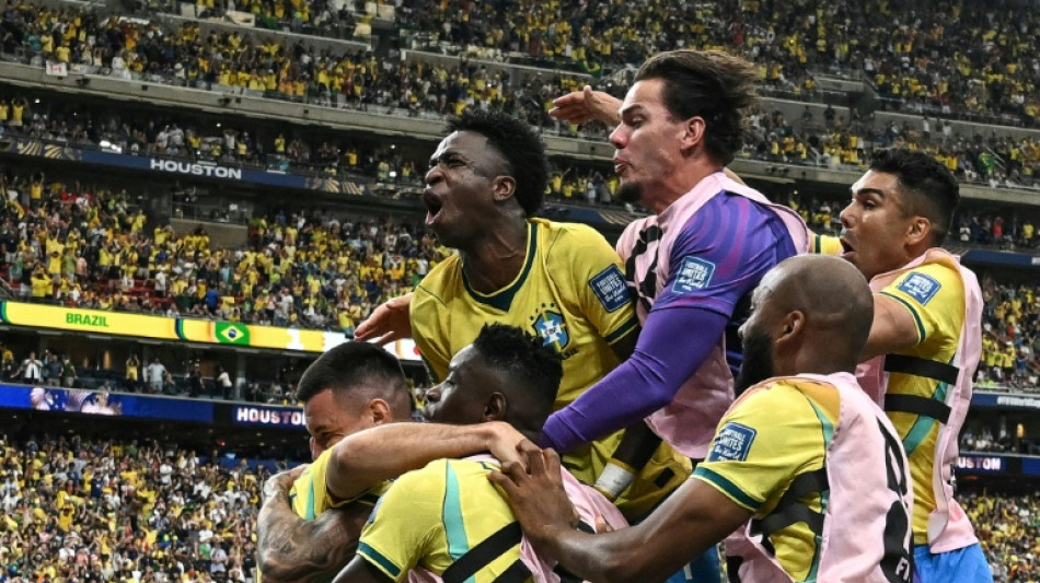 Martinelli libera a Brasil, primer gigante que llega a octavos 