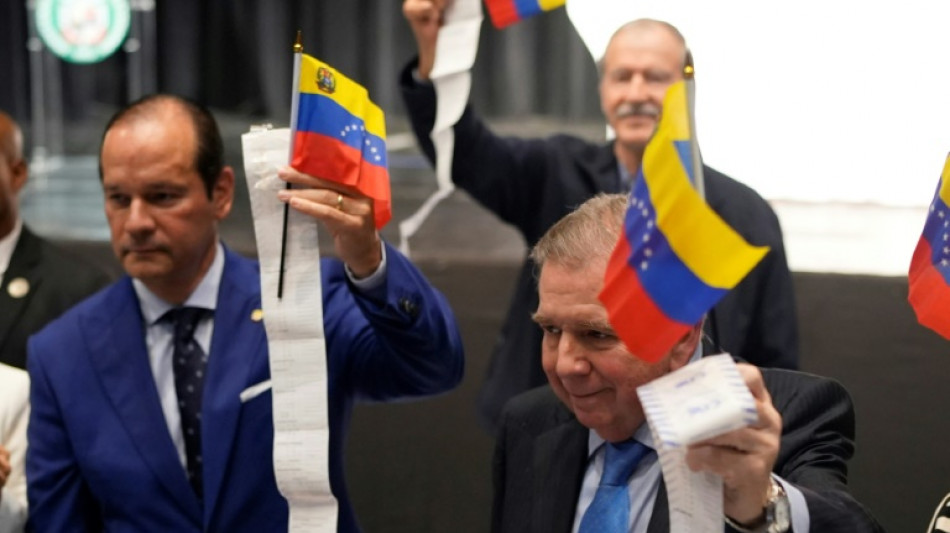Gonz&aacute;lez Urrutia entrega en custodia a Panam&aacute; las actas electorales de Venezuela