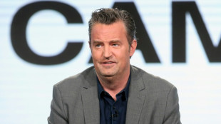 L'acteur Matthew Perry, de la s&eacute;rie enbl&eacute;matique "Friends", a &eacute;t&eacute; enterr&eacute; &agrave; Los Angeles (m&eacute;dias)