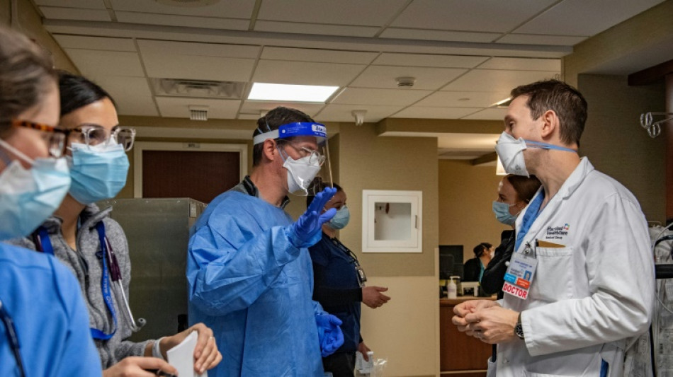 "Epuis&eacute;", un m&eacute;decin am&eacute;ricain esp&egrave;re en avoir bient&ocirc;t fini avec le Covid