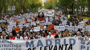 Manifestation massive &agrave; Madrid pour d&eacute;fendre le syst&egrave;me de sant&eacute; public r&eacute;gional