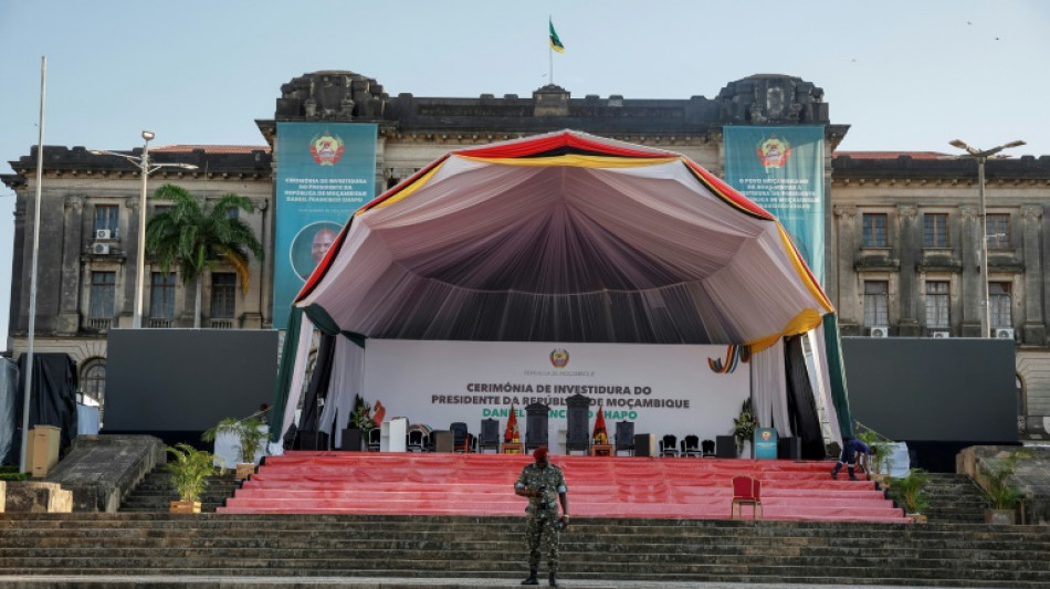 Daniel Chapo toma posse como presidente de Mo&ccedil;ambique sob fortes medidas de seguran&ccedil;a