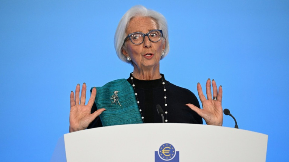 BCE eleva previs&otilde;es de crescimento e infla&ccedil;&atilde;o, mant&eacute;m taxas de juros inalteradas