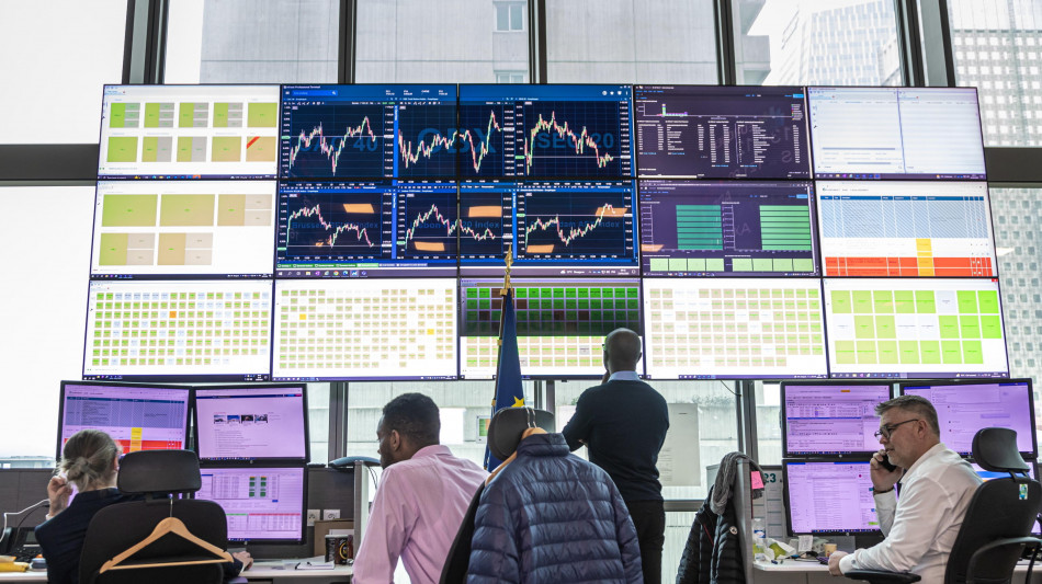 Borsa: l'Europa conferma il rosso, Milano a -1% &egrave; la peggiore
