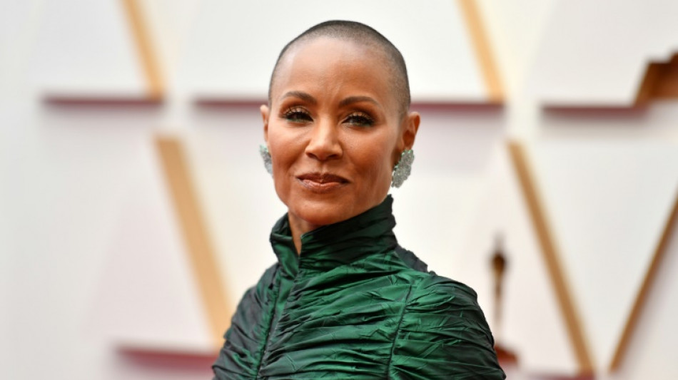 Les femmes c&eacute;l&egrave;bres confront&eacute;es &agrave; la douleur de la chute des cheveux