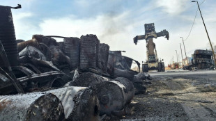 Al menos 28 muertos y 1.000 heridos en la explosi&oacute;n que devast&oacute; el principal puerto de Ir&aacute;n