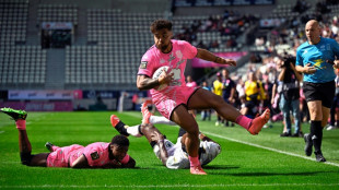 Stade Francais run in seven tries for sunny opening to Top 14