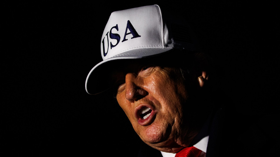 Trump, il mio arco di Trionfo surclasser&agrave; quello di Parigi